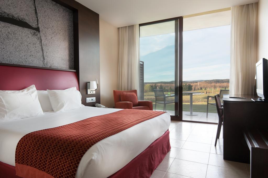Double Room,911363770:JPEG